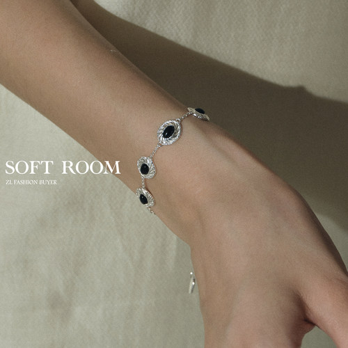 现货SOFT ROOM镂空天然玛瑙白水晶串手链叠戴小众设计感精致