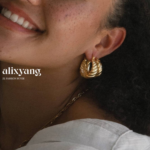 AlixYang牛角包纹理圆顶耳环