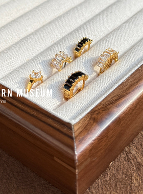 现货Modern Museum黑色锆石透明迷你小圆环高级感耳环耳圈Hoops