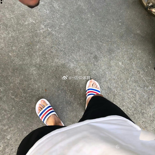 Adidas阿迪达斯新款舒适耐磨沙滩男女户外凉拖鞋一字拖鞋 U43664