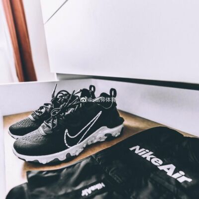 耐克NIKE减震休闲运动男子跑步鞋