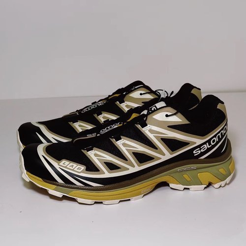 Salomon户外防滑运动鞋