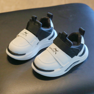 新款儿童运动鞋秋季男童跑步轻便透气女童小童1-3岁6春秋宝宝鞋子