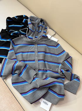 减龄休闲 J家18针坑条美丽奴羊毛条纹连帽纽扣套头针织上衣6510