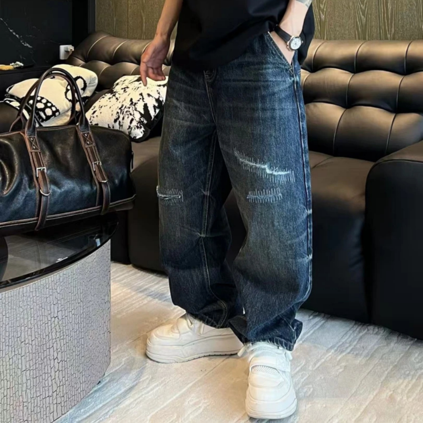 直播间同款男士秋季高街水洗破洞直筒阔腿牛仔裤时尚个性休闲男裤