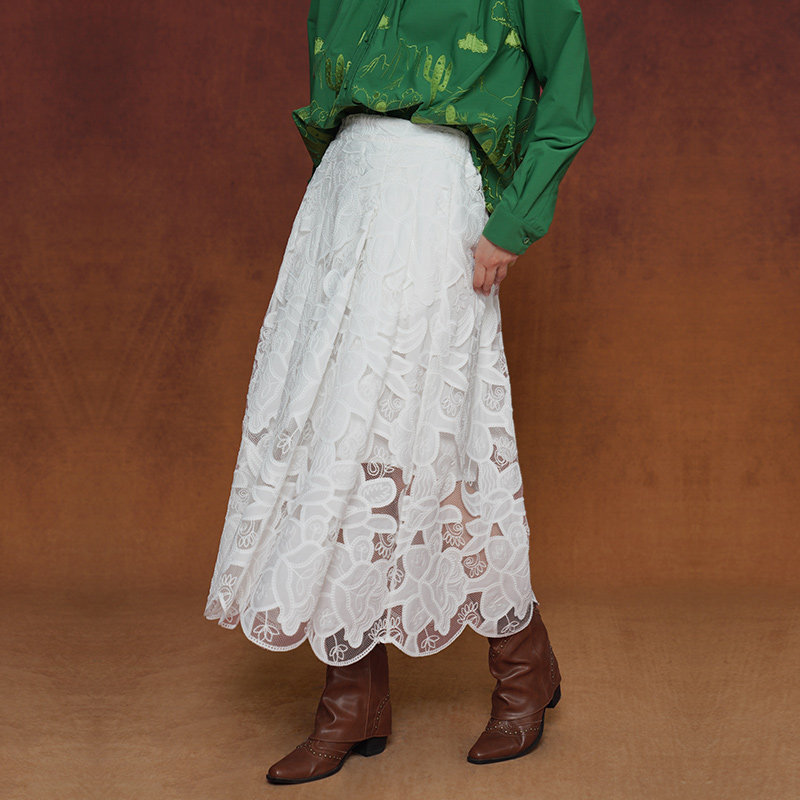 咖沫原创秋冬新款复古蕾丝半身裙女高腰显瘦中长款A字裙刺绣裙子