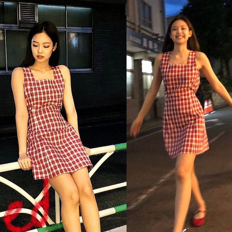 Jennie金珍妮同款红色格子方领吊带裙女2025夏新款显瘦系带连衣裙