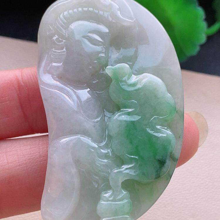 四会翡翠 水润飘绿手工巧雕老坑种A货 观音挂件带证书