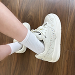 米白色原创小众厚底面包鞋女百搭运动休闲板鞋学生小白鞋2026新款