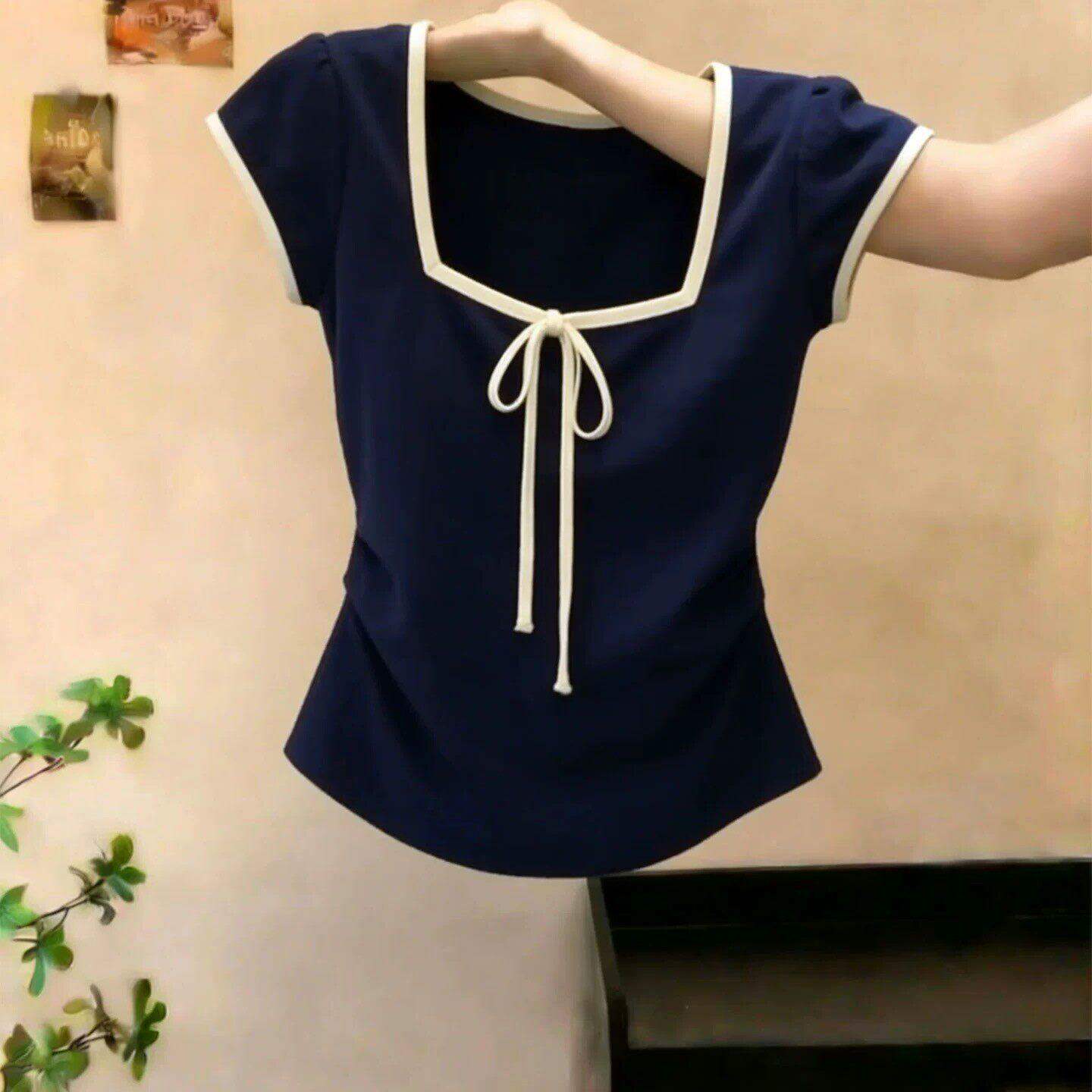 纯欲风方领蝴蝶结系带短
