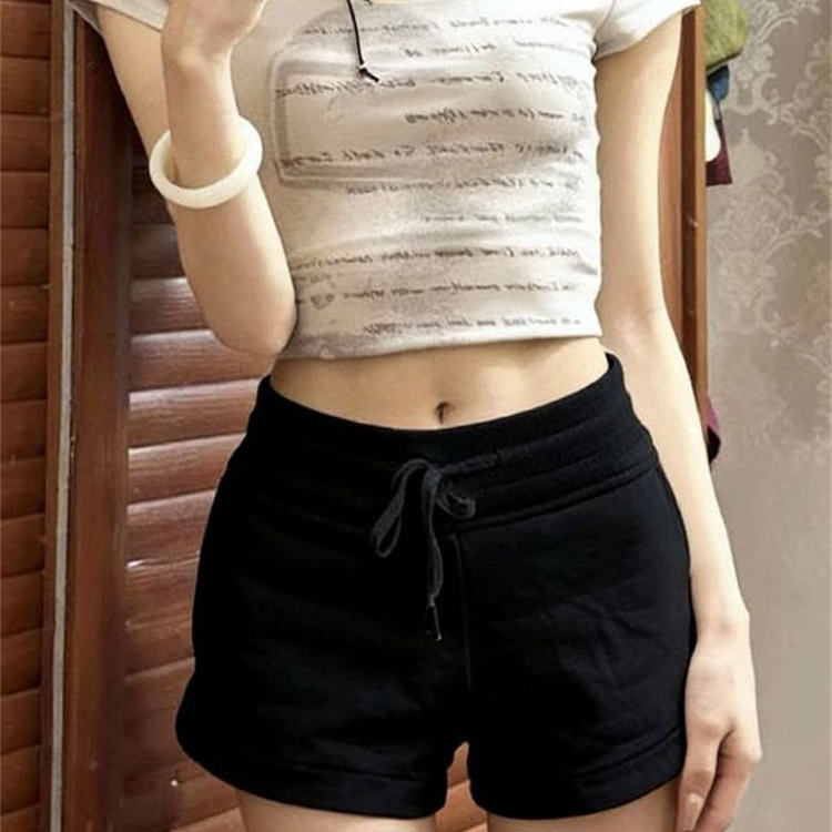 辣妹小个子高腰阔腿短裤