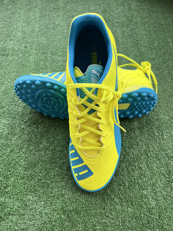 EVOSPEED足球鞋彪马低帮