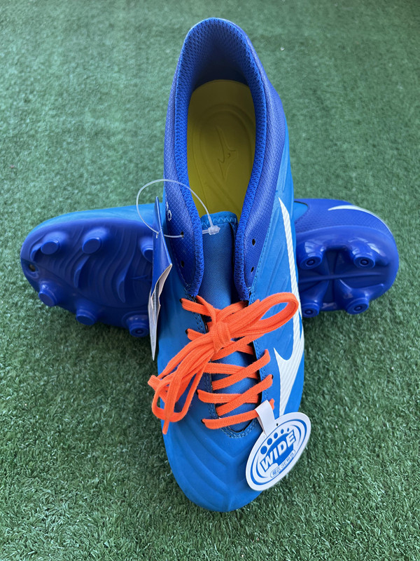 美津浓低帮男子足球鞋