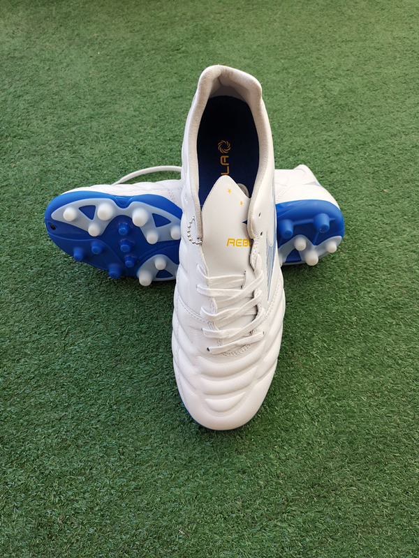 美津浓比赛AG袋鼠皮足球鞋