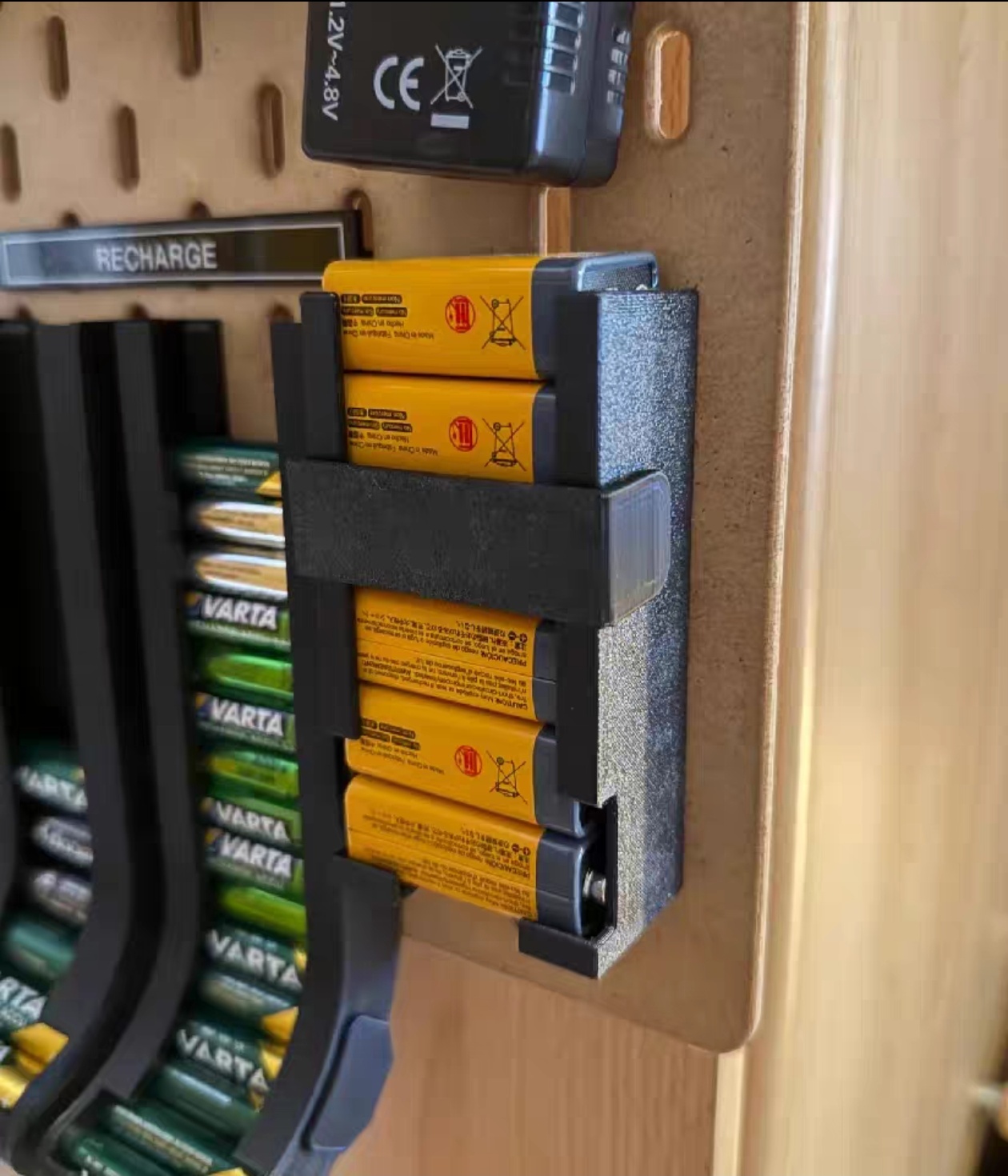 适用宜家SKADIS 宜家洞洞板配件  9V电池架