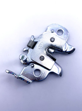 适用铃木海王星UA125T-A UM125T QS100T-A坐垫挂钩座垫锁扣座鞍座