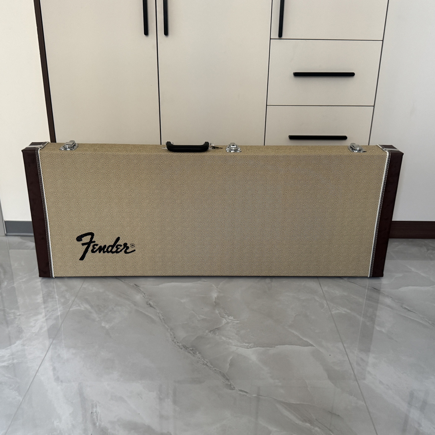 墨芬芬达Fender ST/TELE电吉他专用内嵌式琴盒 高档黄纹带锁琴箱