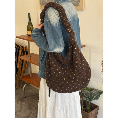 韩系ins风波点毛绒单肩包秋冬大容量通勤托特包慵懒感百搭斜挎包