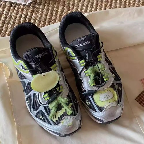 可爱苹果色2025新款时尚休闲运动鞋轻便跑步鞋镂空透气百搭网鞋潮