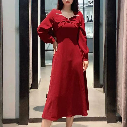 小个子钉珠连衣裙纯色蝴蝶结