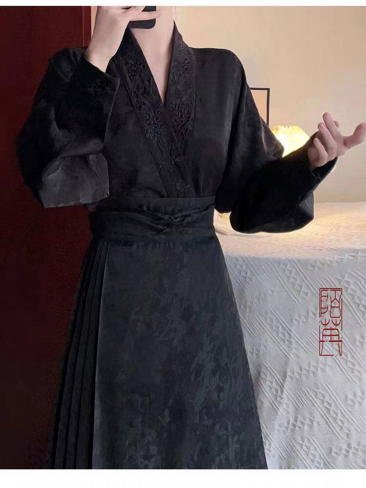 春夏季交领对襟飞机袖日常防晒汉元素暗纹刺绣汉服女超仙学生