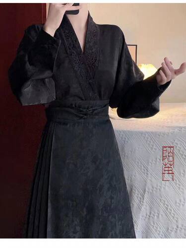 春夏季交领对襟飞机袖日常防晒汉元素暗纹刺绣汉服女超仙学生