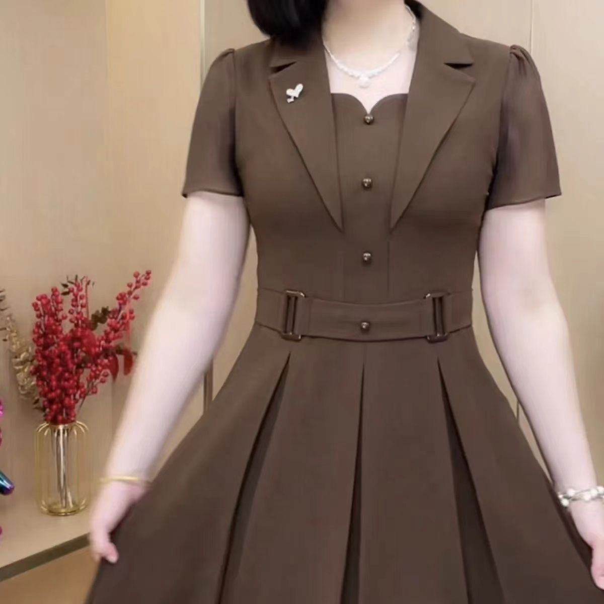 冰羽丝高级气质连衣裙女2025夏季短袖新款简约休闲减龄显瘦裙子