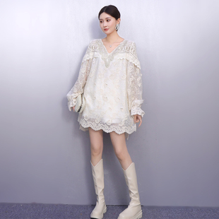 2025秋冬女衬衫法式重工蕾丝衫V领灯笼袖优雅气质显瘦长款上衣