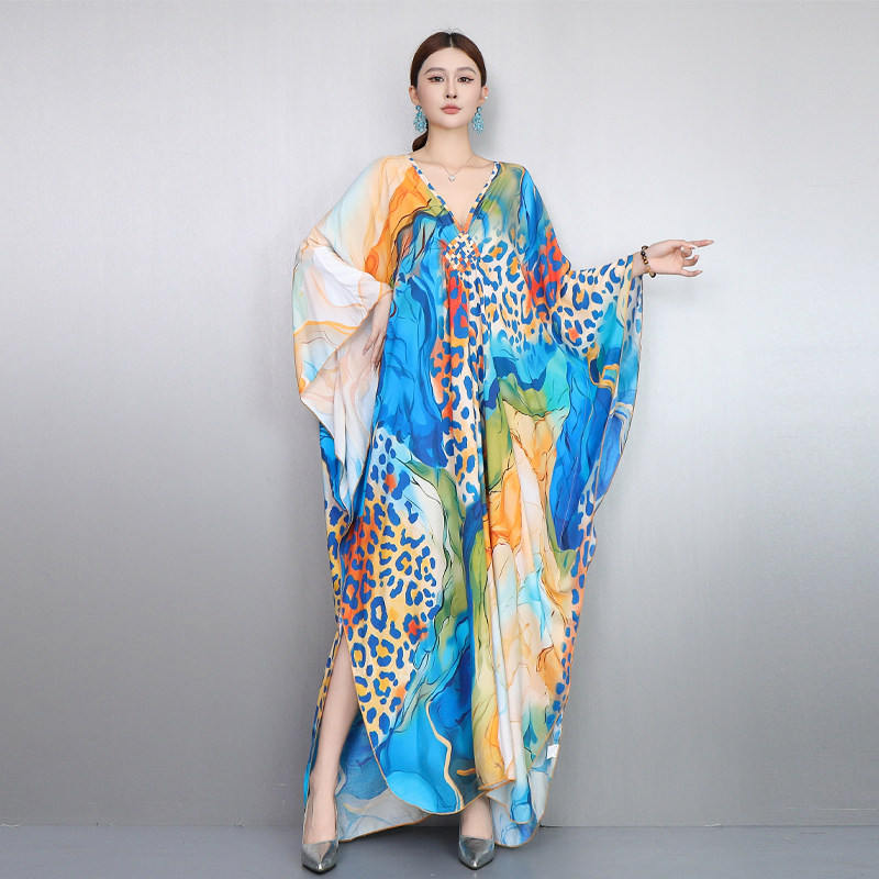 度假风油画印花V领显瘦连衣裙图片