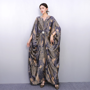 设计感2025秋冬新款女印花连衣裙长裙V领收腰显瘦宽松优雅长袍裙