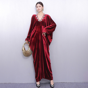 2025秋冬新款女连衣裙宽松V领丝绒长裙打底时尚休闲百搭优雅气质