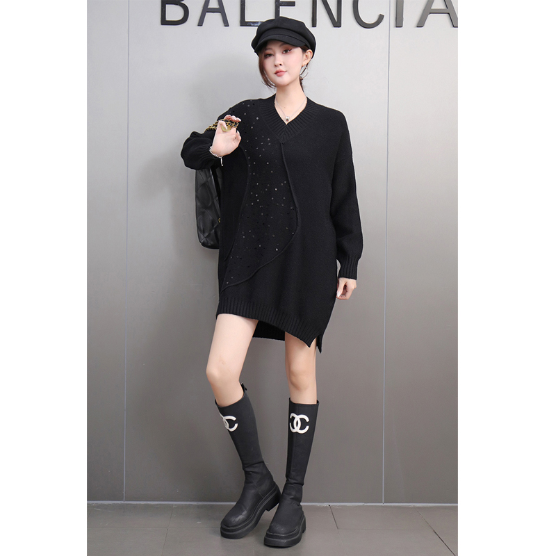 慵懒风设计感加厚针织衫女秋新款洋气大码V领毛衣打底衫钉钻