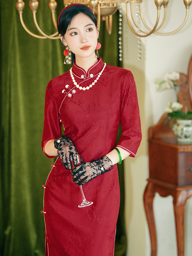 Silk cheongsam, red spring elite lightweight wedding dress for mother Silk cheongsam, red spring elite lightweight wedding dress for mother