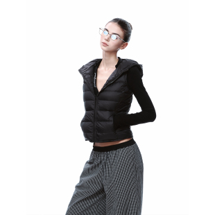 JLAUNT 黑色羽绒服女早春外穿收腰保暖排骨无袖连帽背心马甲外套