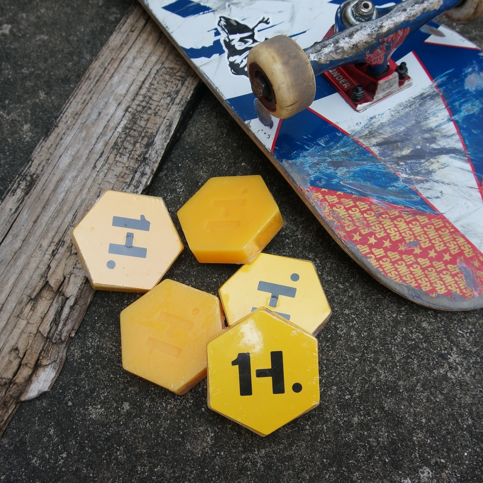 DBH专业滑板蜡道具石边台子润滑专用蜡块助滑双翘板蜡旅行滑板店