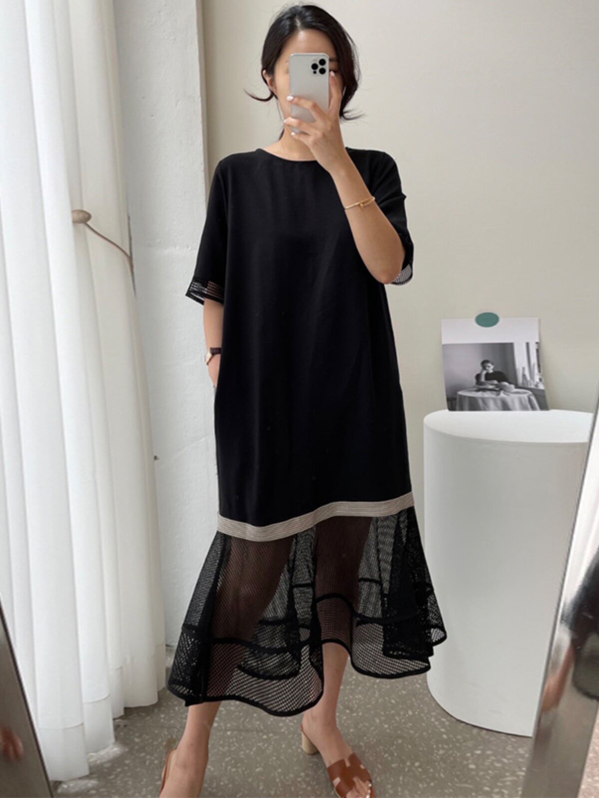유럽 ??여름 새 스타일 라운드 넥 반팔 루즈하고 슬림한 무릎 위 스플라이스 더블 레이어 메쉬 피쉬테일 트림 중간 길이 드레스