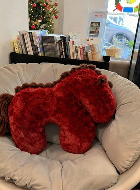 小马抱枕客厅沙发靠枕2026马年新年吉祥物生肖马毛绒玩偶沙发靠垫