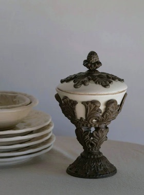 出口欧洲GG 经典象牙白鸢尾花铸铝高脚小食碗