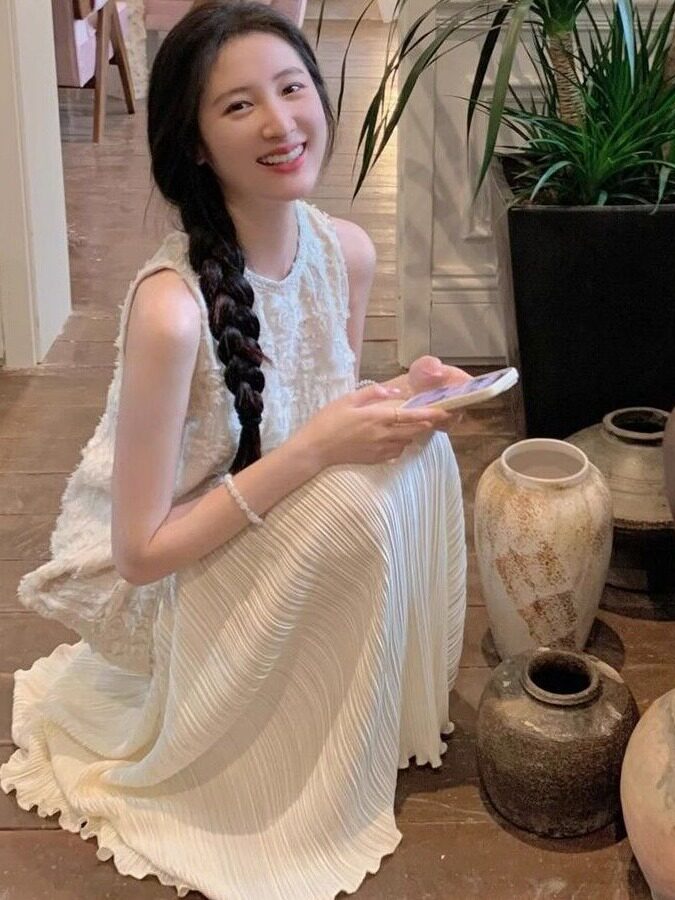 2025夏季法式度假风假两件拼接背心连衣裙女小众重工压褶绝美长裙