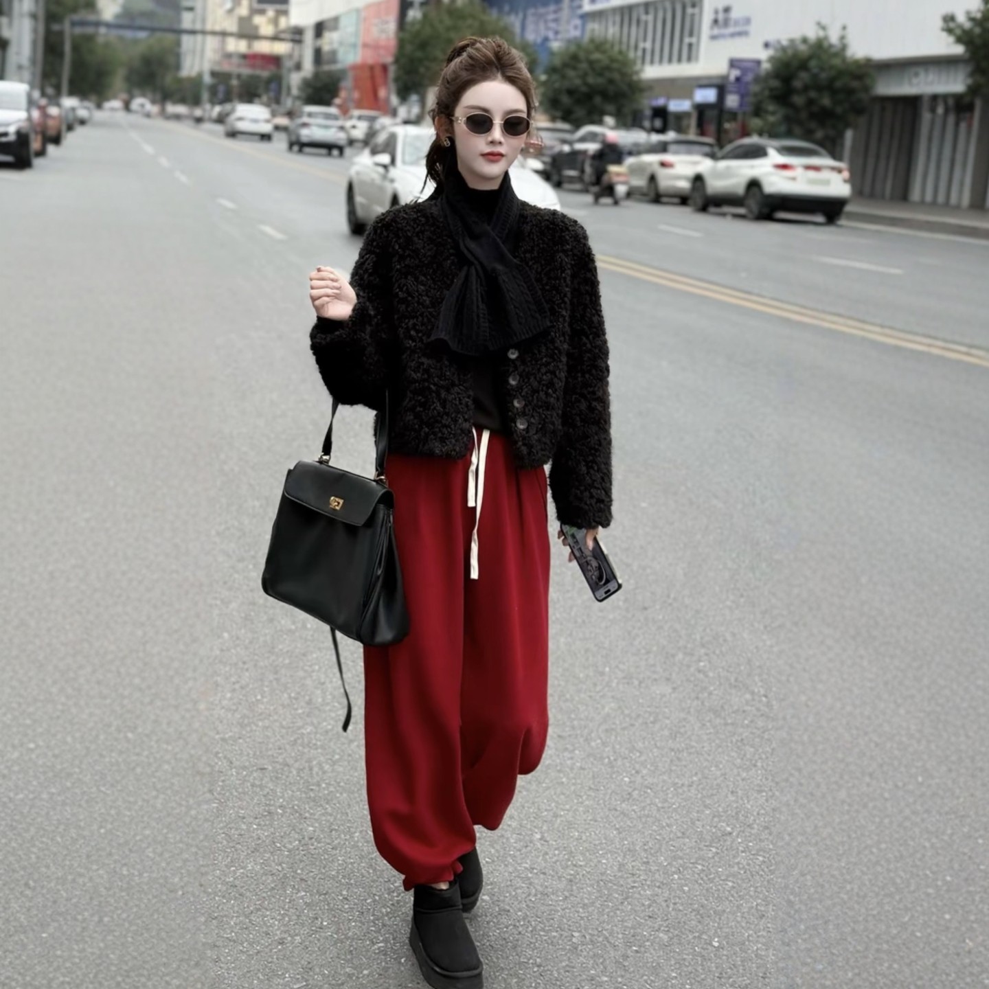 设计感V领加厚羊羔毛短外套女装2025冬季时尚气质超好看保暖上衣,女装/女士精品,短外套,淘宝优惠券,粉丝福利购,淘宝优惠卷