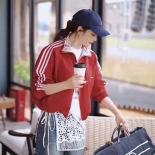 2026春夏时尚 冲锋衣短外套女装 洋气防晒衣 设计感蕾丝拼接薄款 爆款