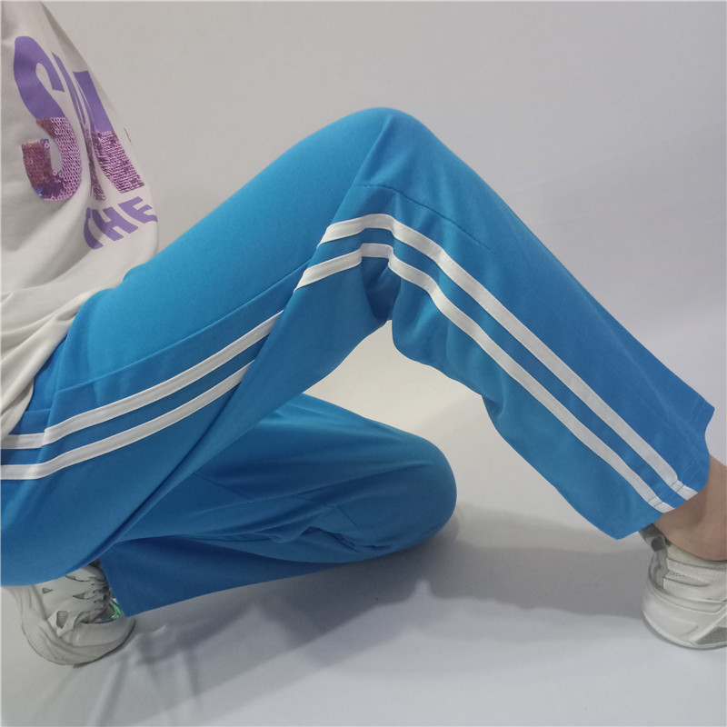 男女款两道白杠天蓝色运动长裤