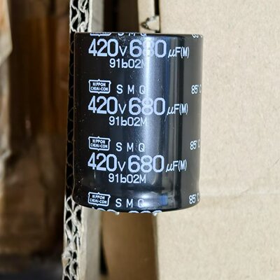 黑金刚 420v680uf  NIPPONCHEMI·CON 电容器全新正品