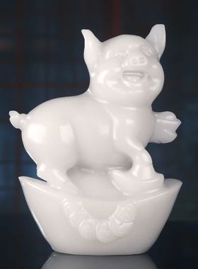 天然白玉石发财猪黄玉摆件吉祥猪十二生肖猪办公室客厅招财装饰品
