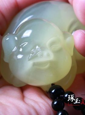 天然玉石猪摆件把件十二生肖猪招财客厅玄关客厅鸱吻办公室家居