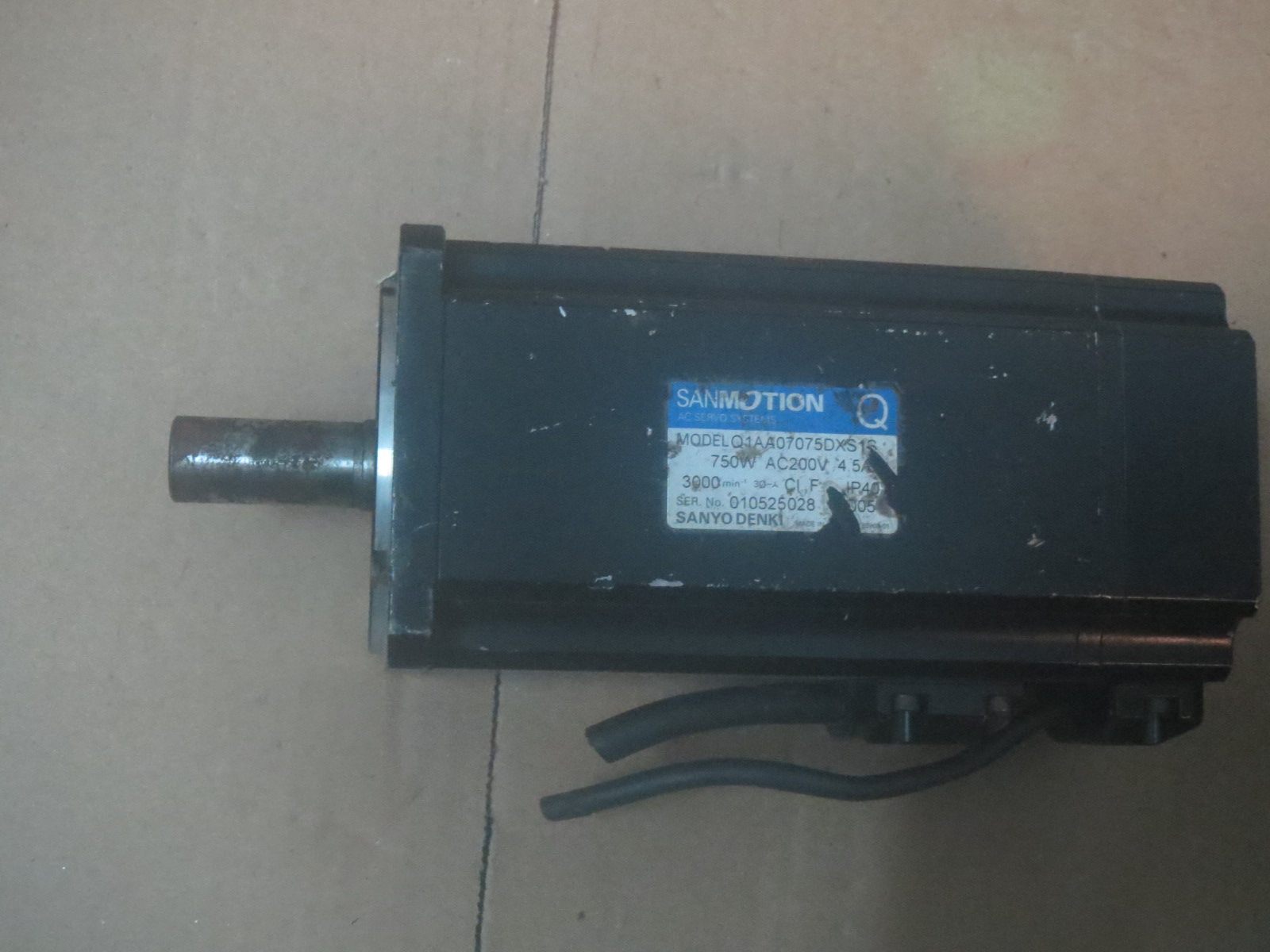二手q1aa07075dxs1s 三洋伺服电机实物如图有质保请咨询