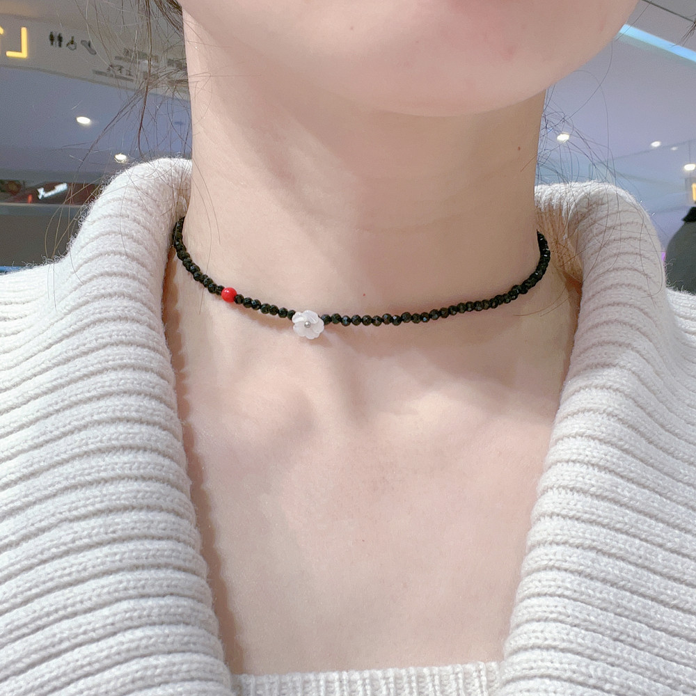 黑水晶贝壳小花choker颈链女小众轻奢锁骨链2026新款黑色珠子项链,饰品/流行首饰/时尚饰品新,项链,淘宝优惠券,粉丝福利购,淘宝优惠卷