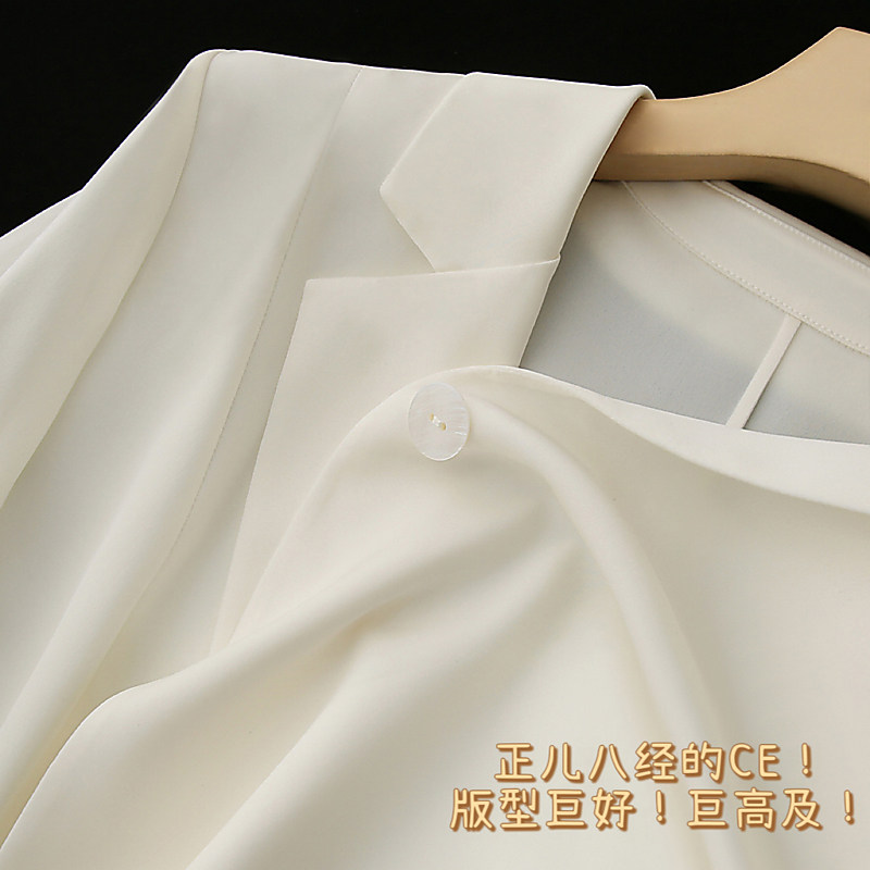 专柜高货，版型及好面料及好！白色特别显贵！重磅真丝西装女显瘦