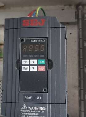 议价三晶变频器SEJ2200A01D5K  可单卖   也可维修