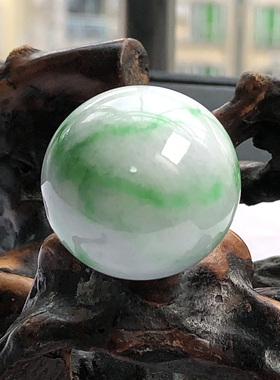 自然光实物拍摄/缅甸天然翡翠A货春带彩大圆珠一颗35.40g带证老坑